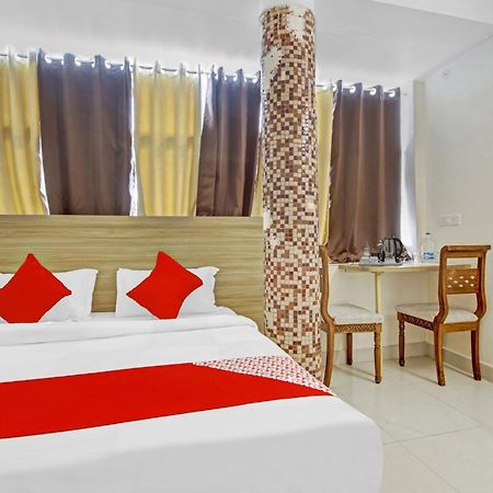Oyo Flagship 80772 Hotel The Grand Rdc กาเซียบัด ภายนอก รูปภาพ