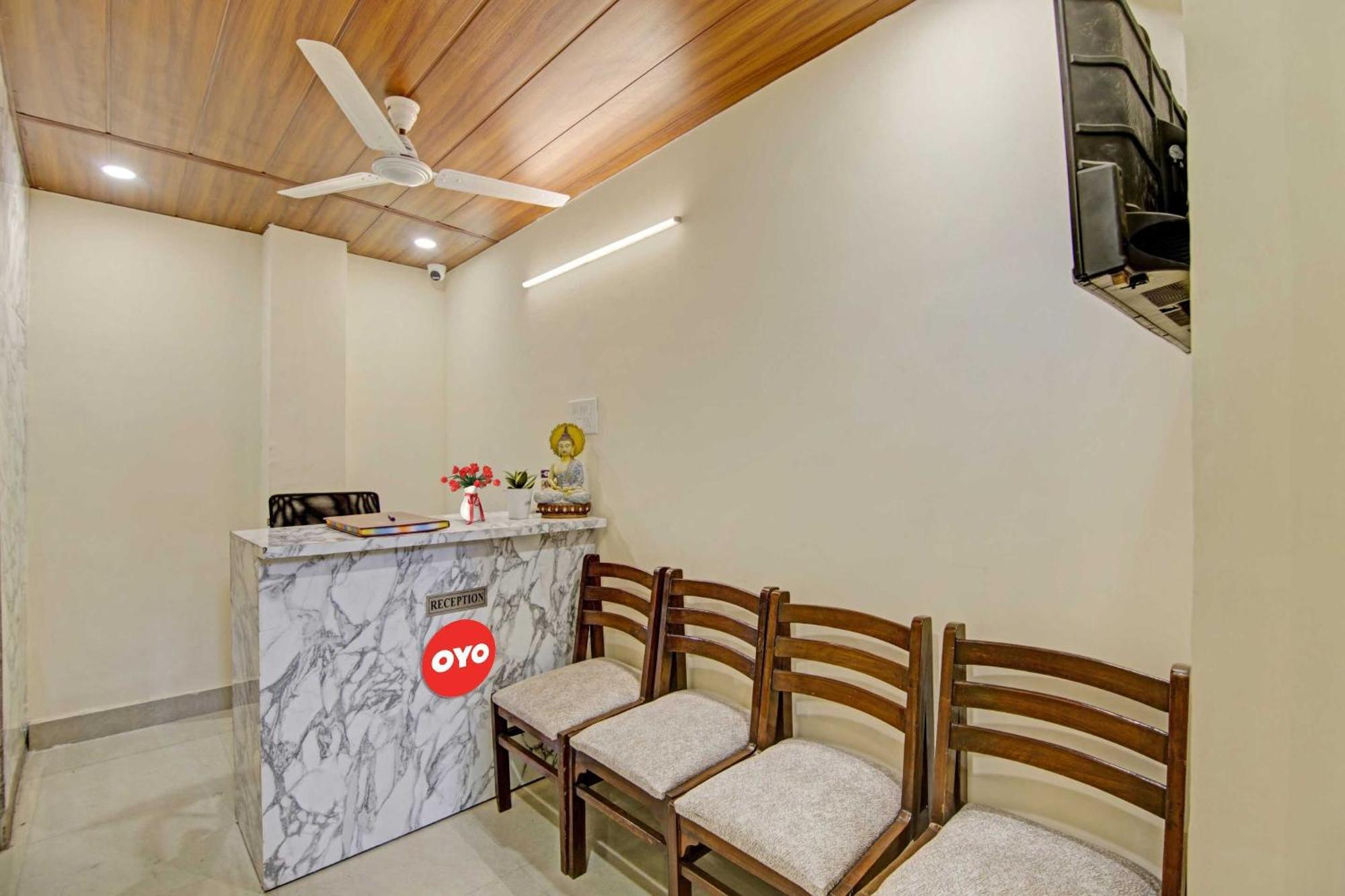 Oyo Flagship 80772 Hotel The Grand Rdc กาเซียบัด ภายนอก รูปภาพ